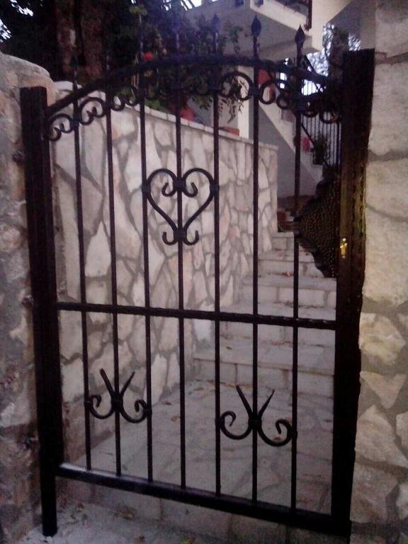 Apartmani Roganovic Лущица Екстериор снимка